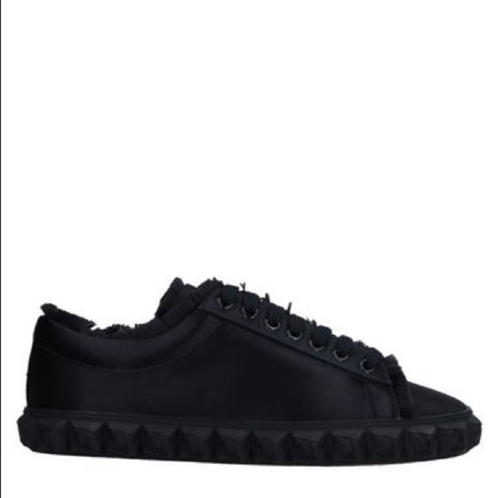 STUART WEITZMAN
Fringe Sneaker In Black Silk Satin